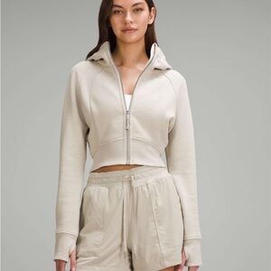 Lululemon Scuba Full-Zip Cropped Hoodie Mojave Tan like NEW 🆕 so comfortable!